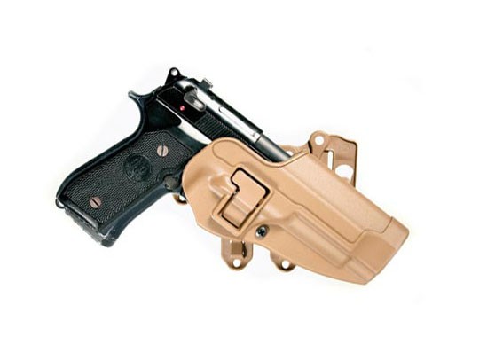 Plataforma S.T.R.I.K.E. CQC con funda SERPA para Beretta