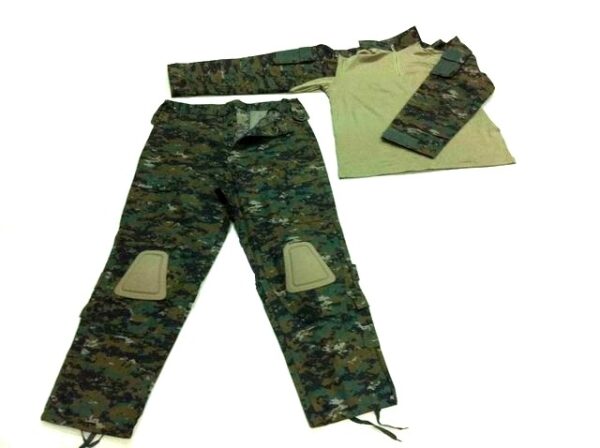 UNIFORME CON RODILLERAS MARPAT