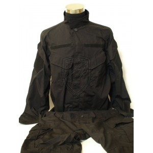 UNIFORME ( GUERRERA + PANTALÓN ) NEGRO