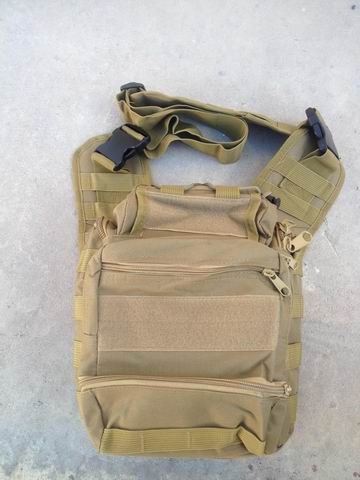 BOLSA BANDOLERA DELUXE TAN