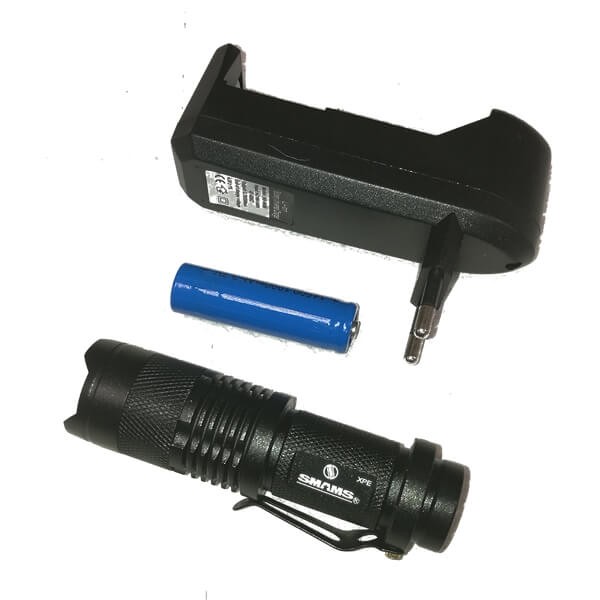 LINTERNA 180 LUMENS NEGRA